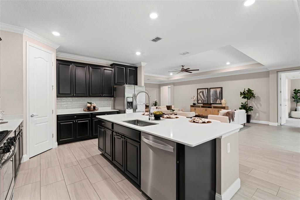 For Sale: $549,000 (4 beds, 3 baths, 2660 Square Feet)