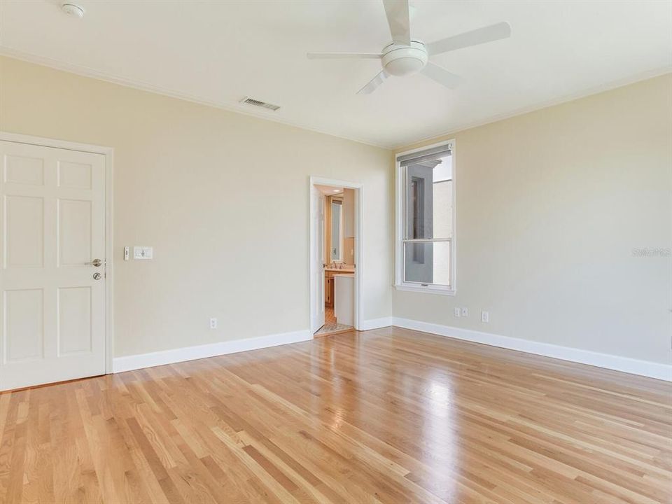 En Venta: $2,399,000 (3 camas, 4 baños, 3546 Pies cuadrados)