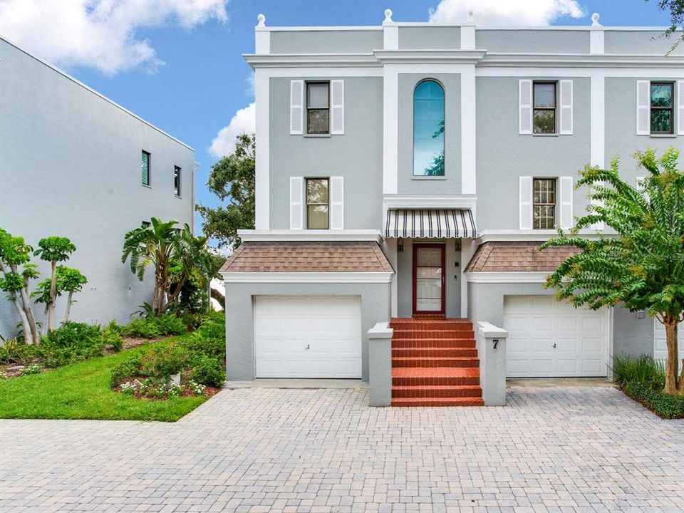 En Venta: $2,399,000 (3 camas, 4 baños, 3546 Pies cuadrados)