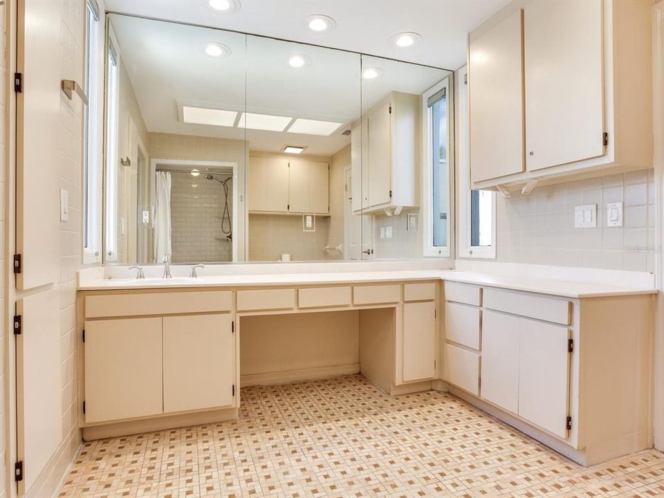 En Venta: $2,399,000 (3 camas, 4 baños, 3546 Pies cuadrados)