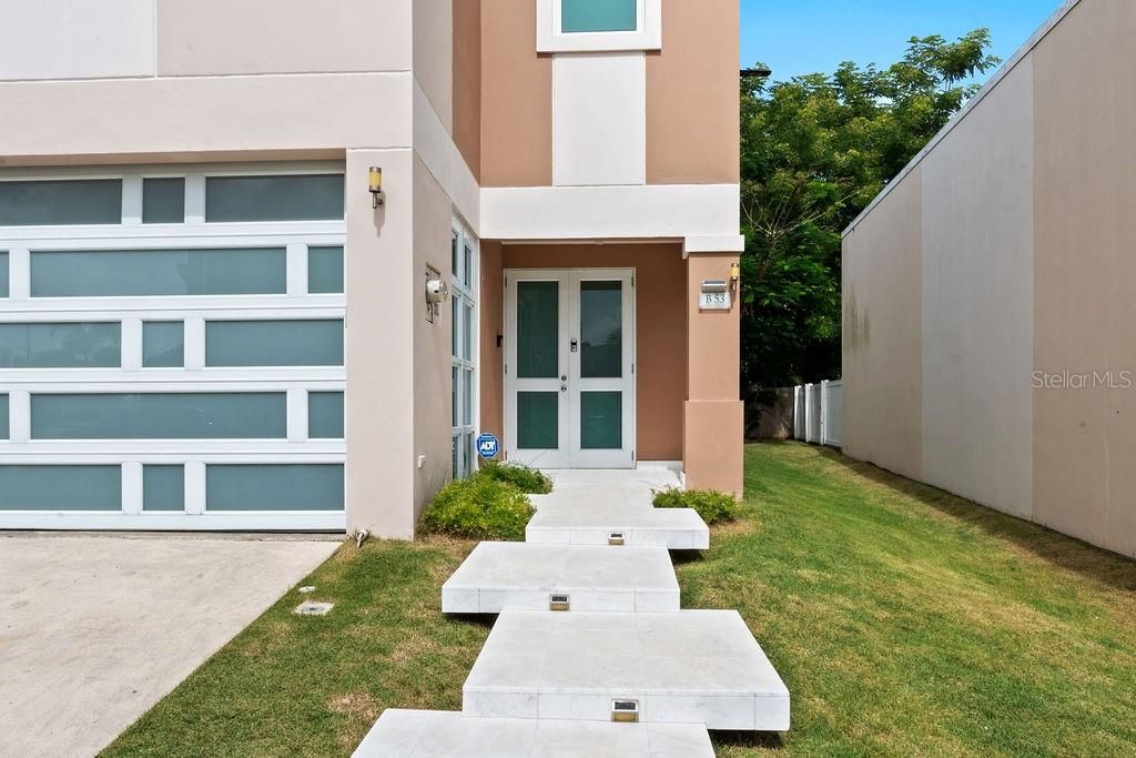 En Venta: $560,000 (4 camas, 3 baños, 4927 Pies cuadrados)