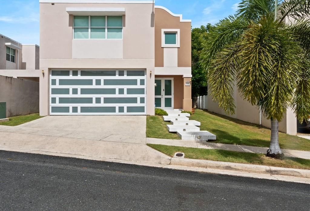 En Venta: $560,000 (4 camas, 3 baños, 4927 Pies cuadrados)