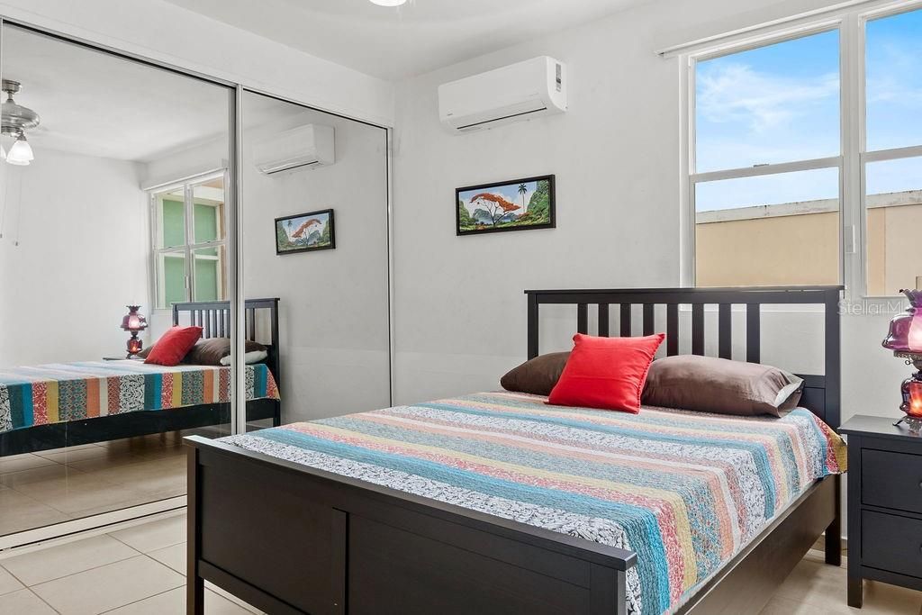 En Venta: $560,000 (4 camas, 3 baños, 4927 Pies cuadrados)