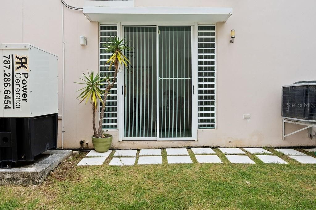 En Venta: $560,000 (4 camas, 3 baños, 4927 Pies cuadrados)