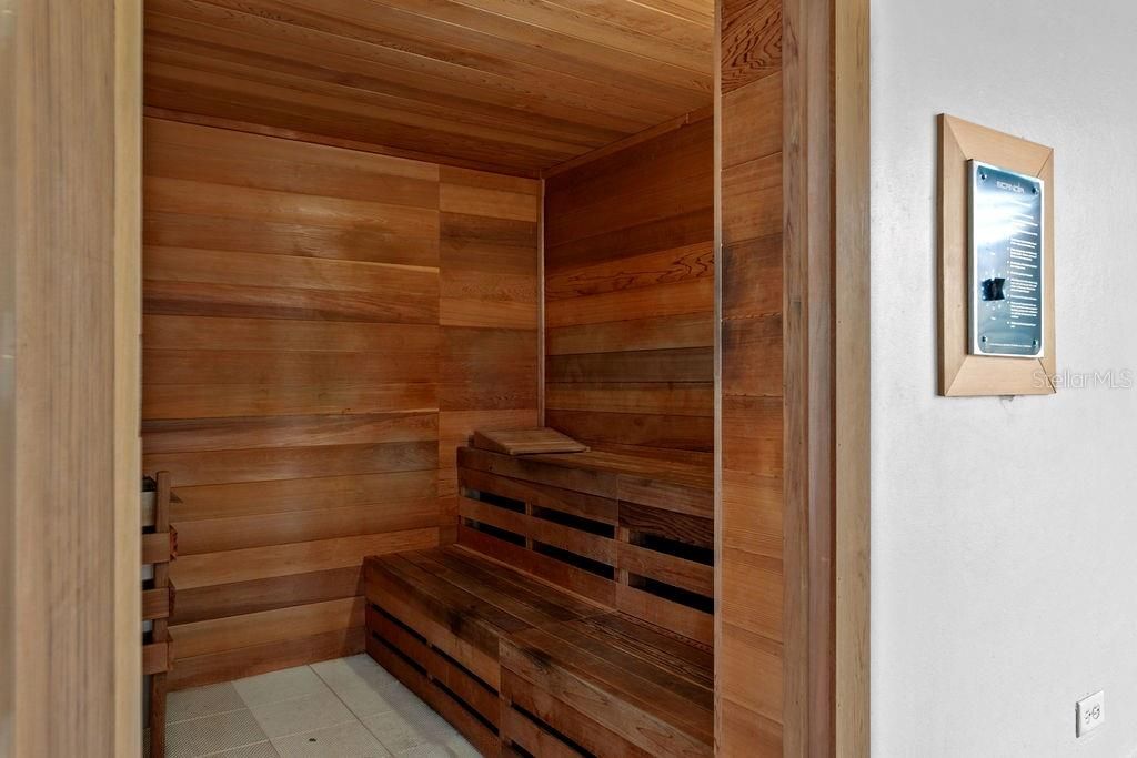 En Venta: $560,000 (4 camas, 3 baños, 4927 Pies cuadrados)