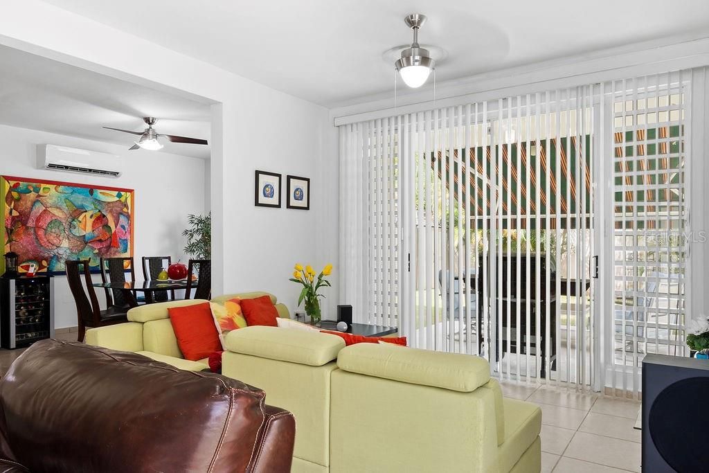 En Venta: $560,000 (4 camas, 3 baños, 4927 Pies cuadrados)