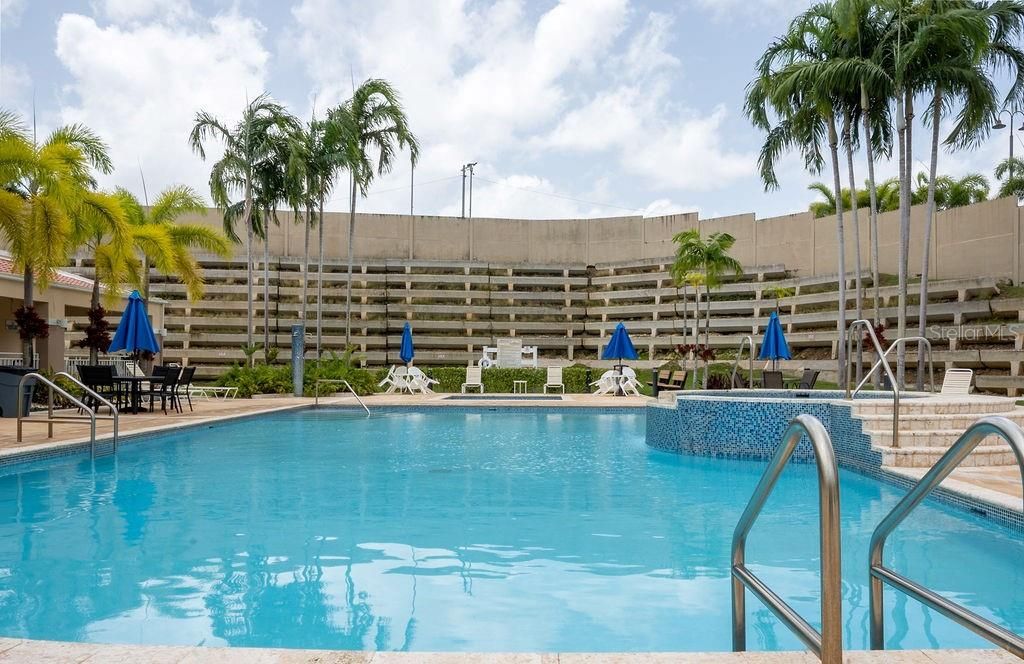 En Venta: $560,000 (4 camas, 3 baños, 4927 Pies cuadrados)