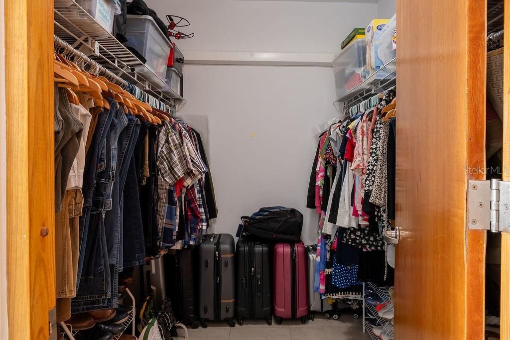 En Venta: $560,000 (4 camas, 3 baños, 4927 Pies cuadrados)