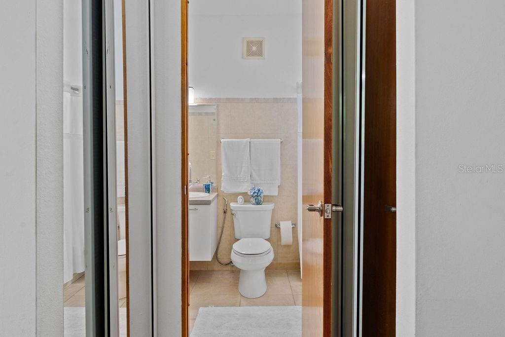 En Venta: $560,000 (4 camas, 3 baños, 4927 Pies cuadrados)