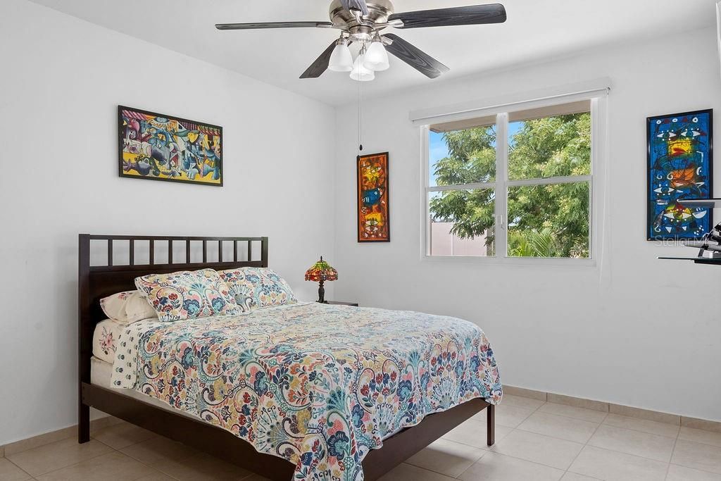 En Venta: $560,000 (4 camas, 3 baños, 4927 Pies cuadrados)