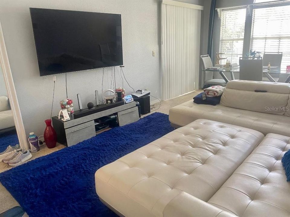 Active With Contract: $95,000 (1 beds, 1 baths, 627 Square Feet)