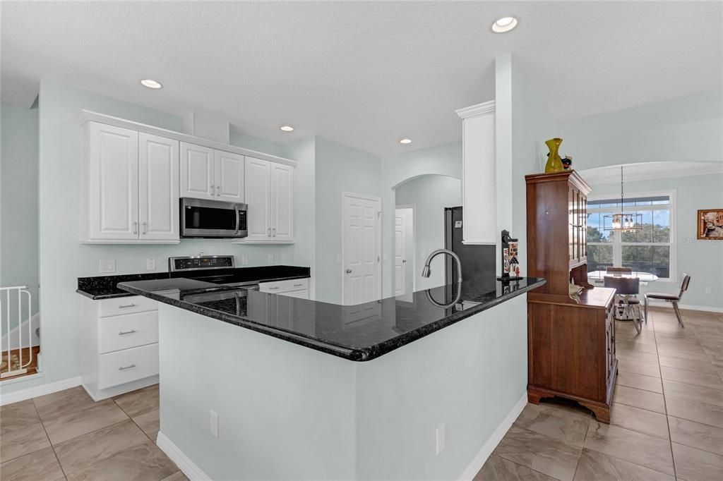 En Venta: $1,063,000 (5 camas, 3 baños, 3502 Pies cuadrados)