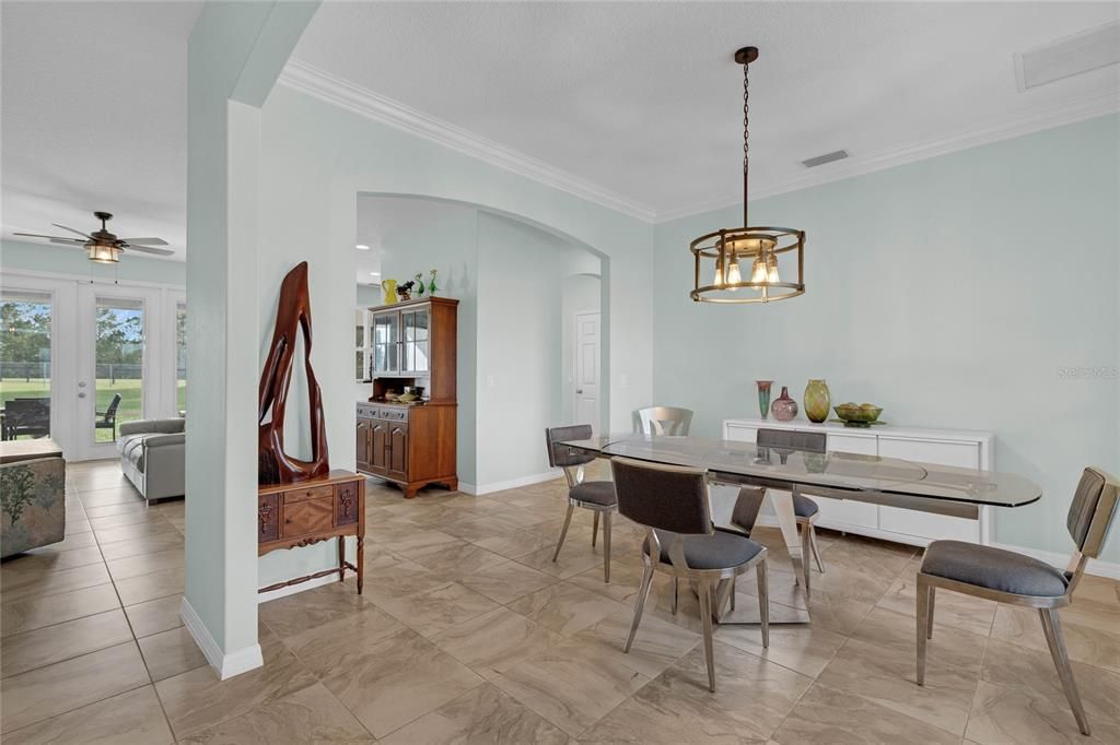 En Venta: $1,063,000 (5 camas, 3 baños, 3502 Pies cuadrados)