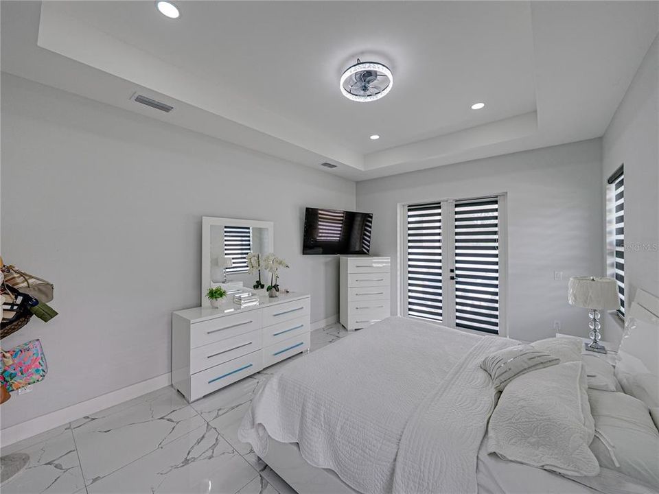 For Sale: $870,000 (4 beds, 3 baths, 3814 Square Feet)