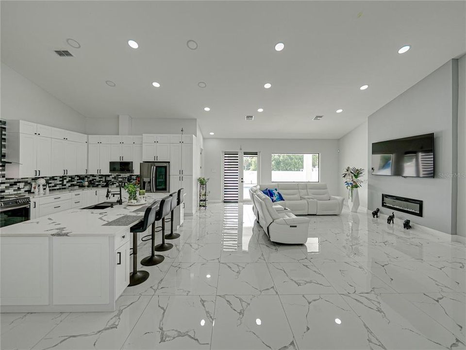 For Sale: $870,000 (4 beds, 3 baths, 3814 Square Feet)