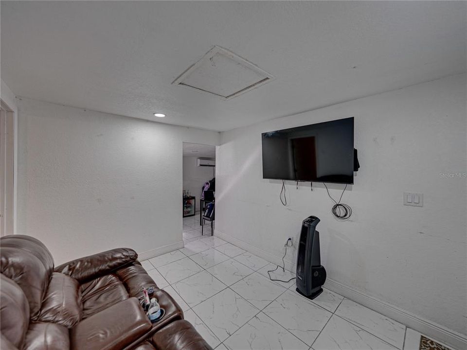 For Sale: $870,000 (4 beds, 3 baths, 3814 Square Feet)