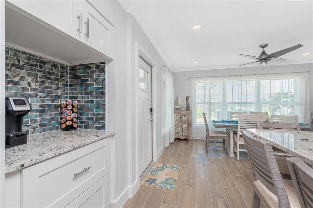 待售: $1,300,000 (3 贝兹, 2 浴室, 1624 平方英尺)