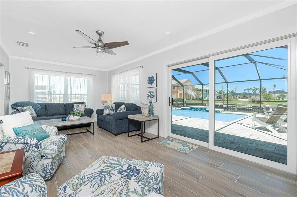 待售: $1,300,000 (3 贝兹, 2 浴室, 1624 平方英尺)