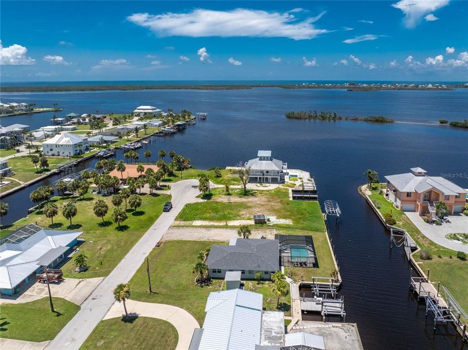 待售: $1,300,000 (3 贝兹, 2 浴室, 1624 平方英尺)