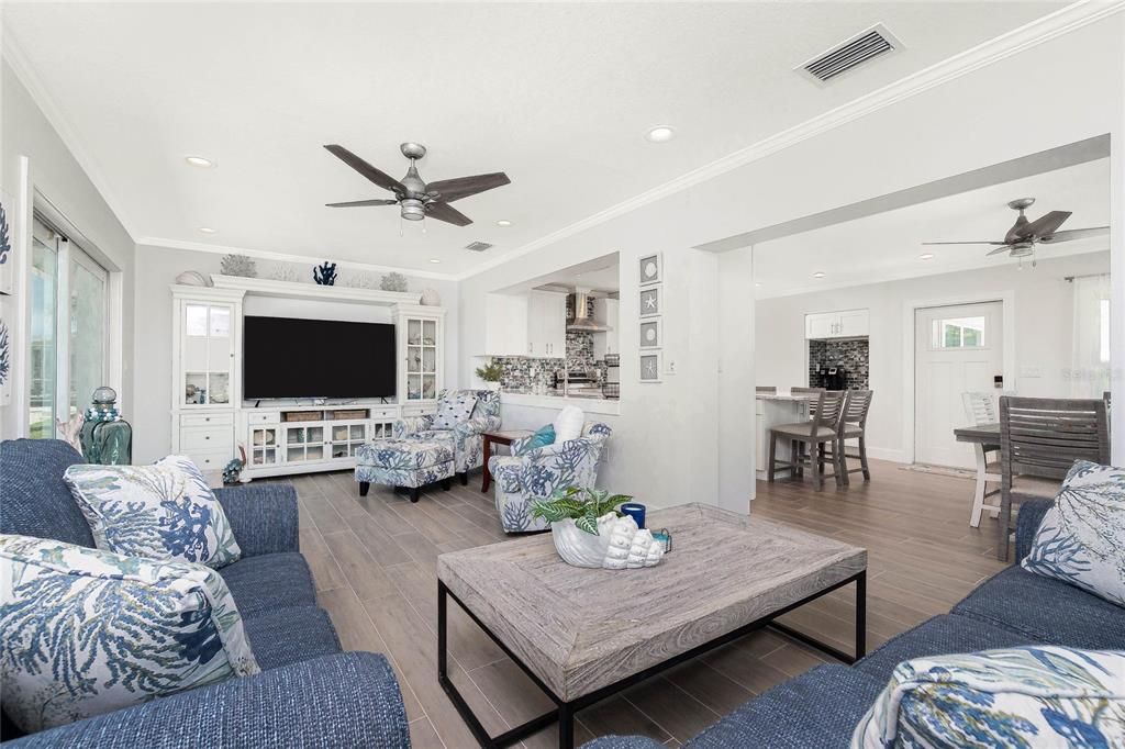 待售: $1,300,000 (3 贝兹, 2 浴室, 1624 平方英尺)