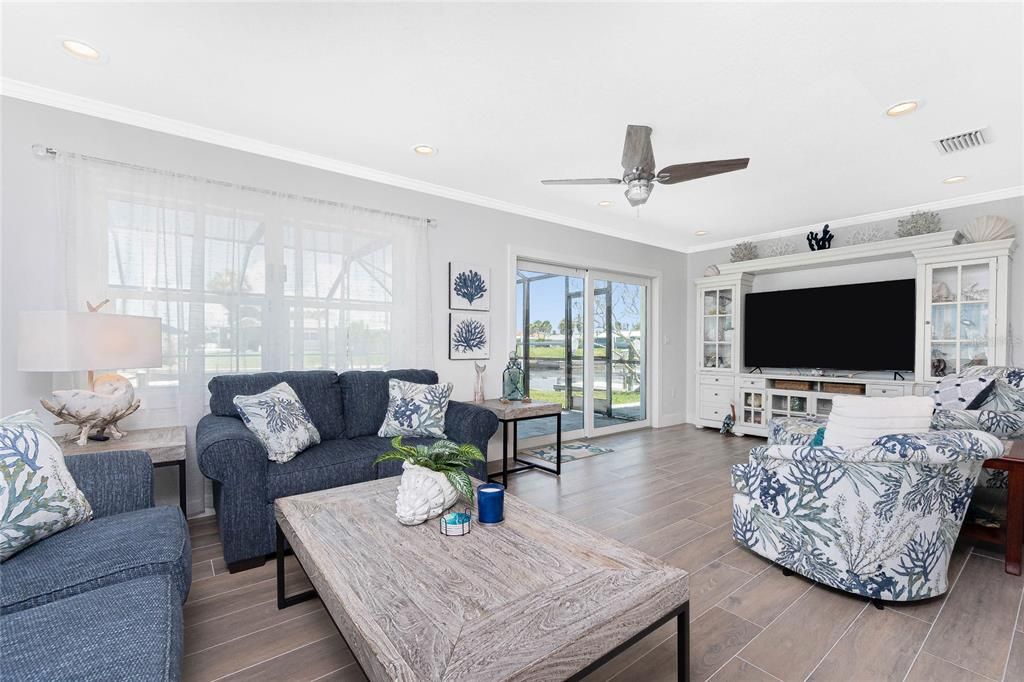 待售: $1,300,000 (3 贝兹, 2 浴室, 1624 平方英尺)