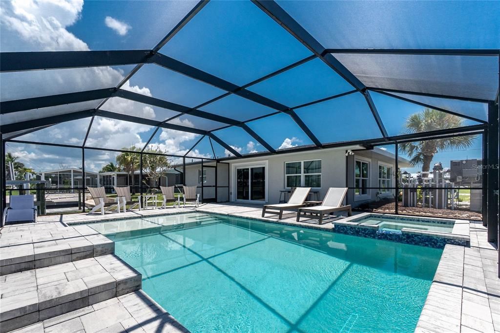 待售: $1,300,000 (3 贝兹, 2 浴室, 1624 平方英尺)