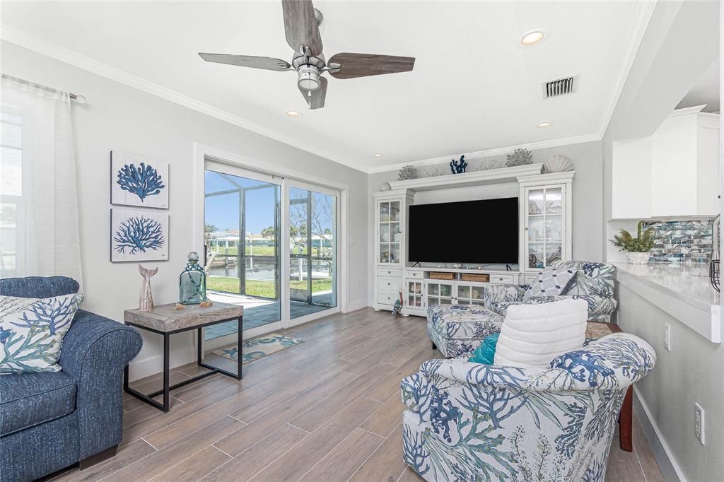 待售: $1,300,000 (3 贝兹, 2 浴室, 1624 平方英尺)