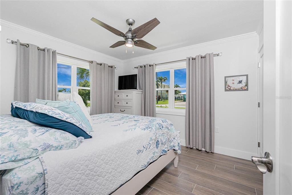 待售: $1,300,000 (3 贝兹, 2 浴室, 1624 平方英尺)