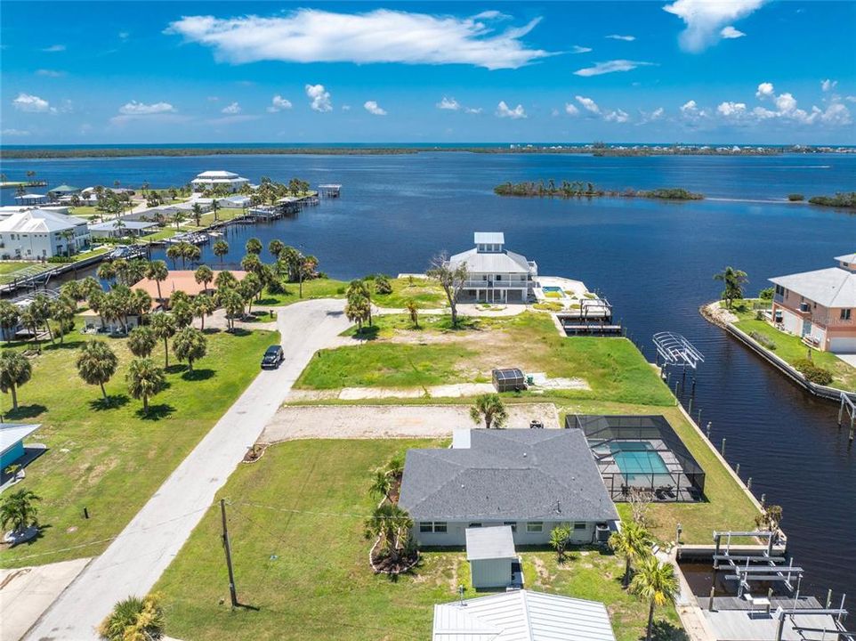 待售: $1,300,000 (3 贝兹, 2 浴室, 1624 平方英尺)