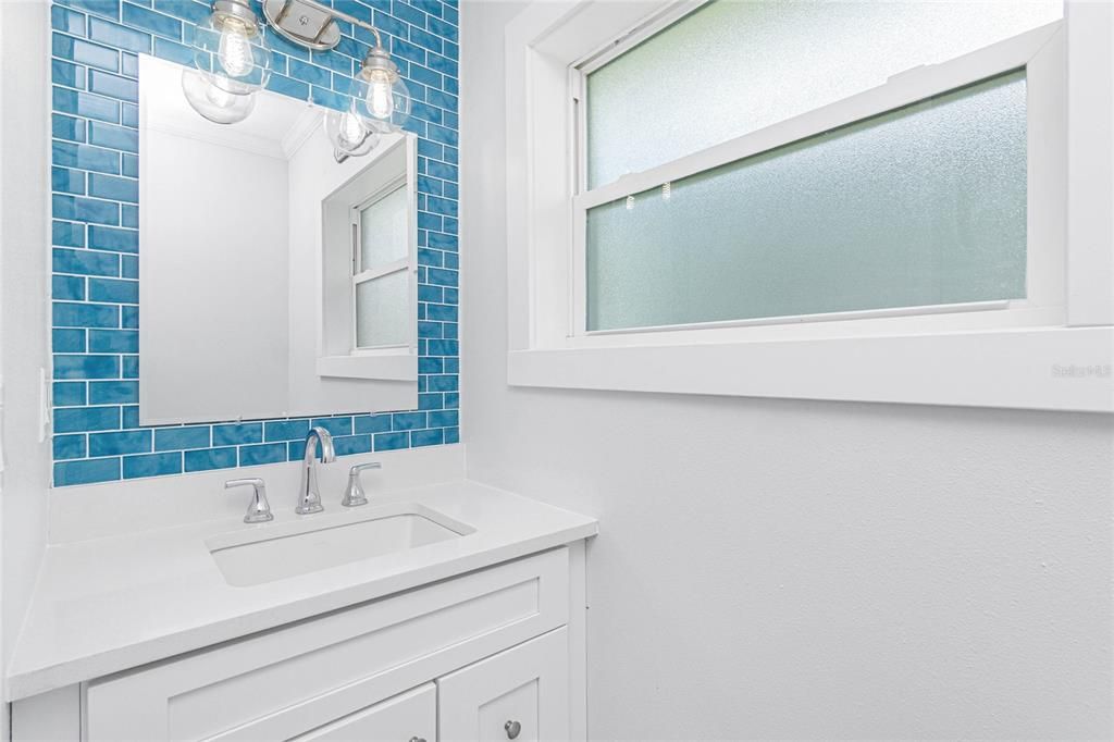 待售: $1,300,000 (3 贝兹, 2 浴室, 1624 平方英尺)