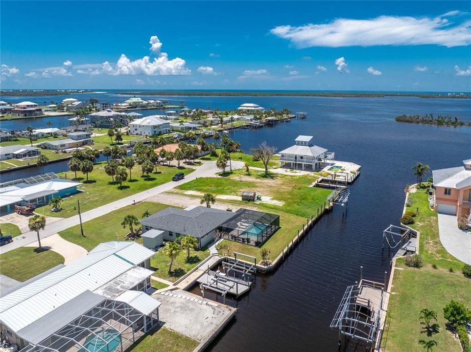 待售: $1,300,000 (3 贝兹, 2 浴室, 1624 平方英尺)