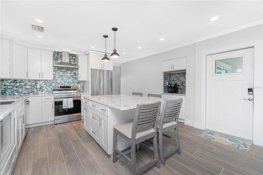 待售: $1,300,000 (3 贝兹, 2 浴室, 1624 平方英尺)