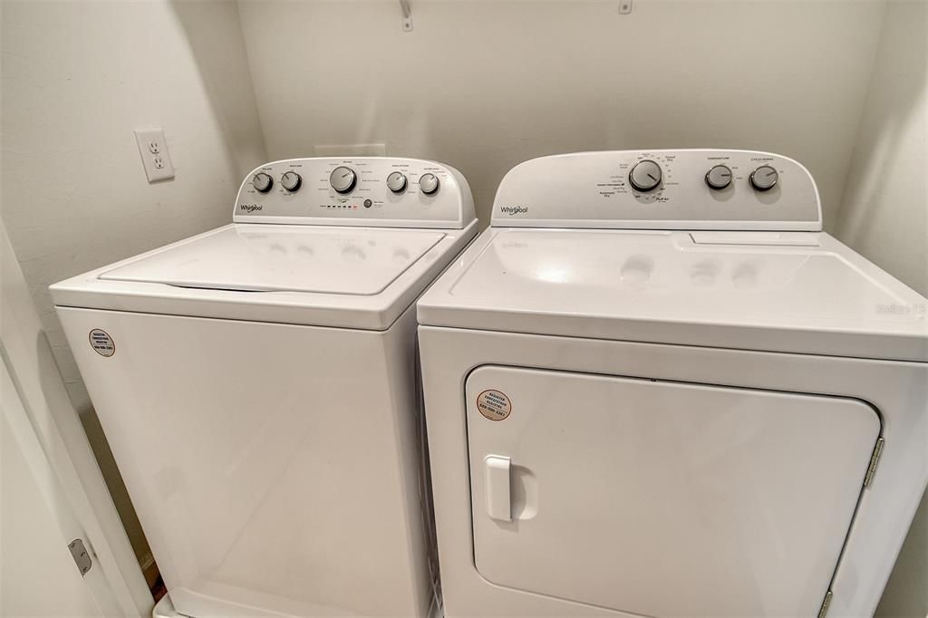 На продажу: $350,000 (3 спален, 2 ванн, 1648 Квадратных фут)