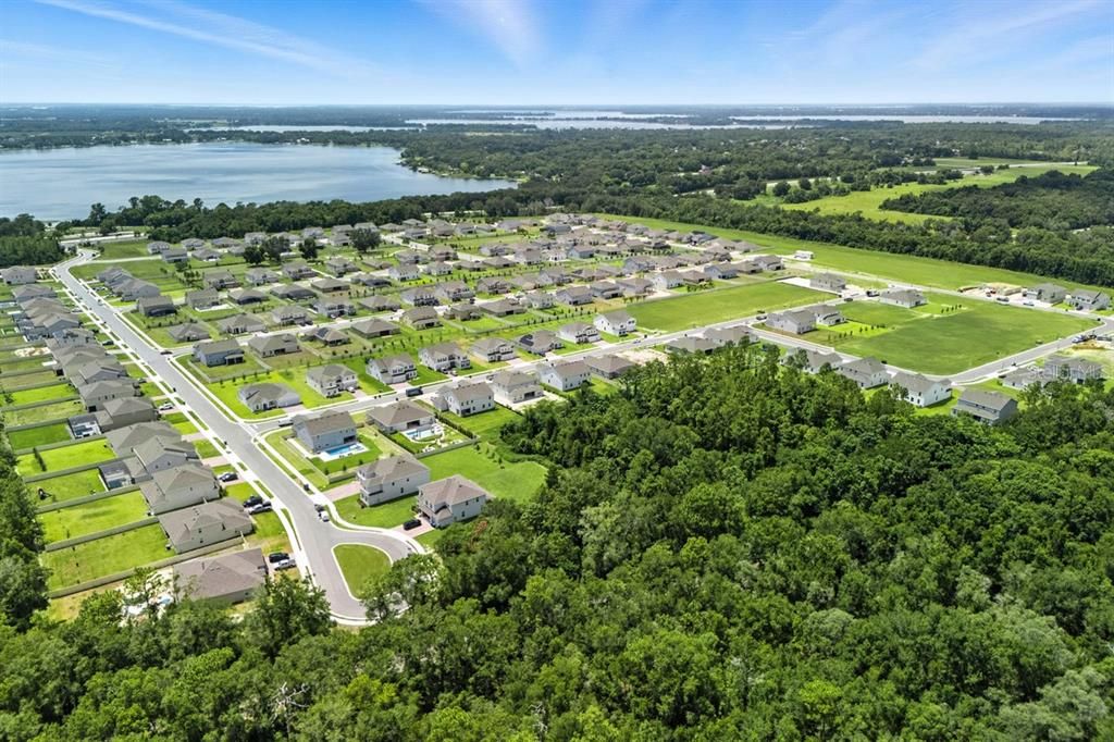 Activo con contrato: $699,990 (5 camas, 4 baños, 3348 Pies cuadrados)