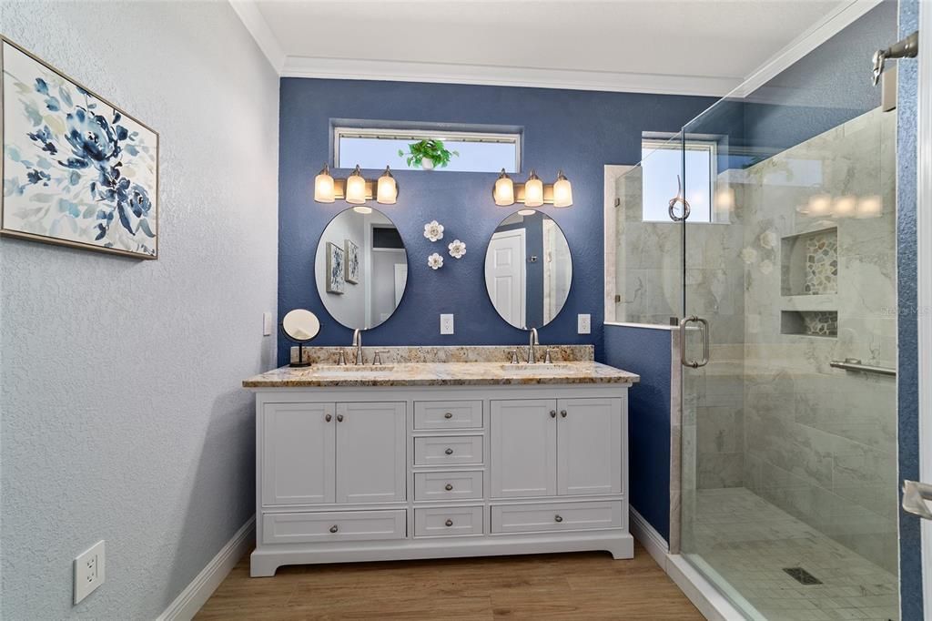 合同活跃: $469,965 (2 贝兹, 2 浴室, 1639 平方英尺)