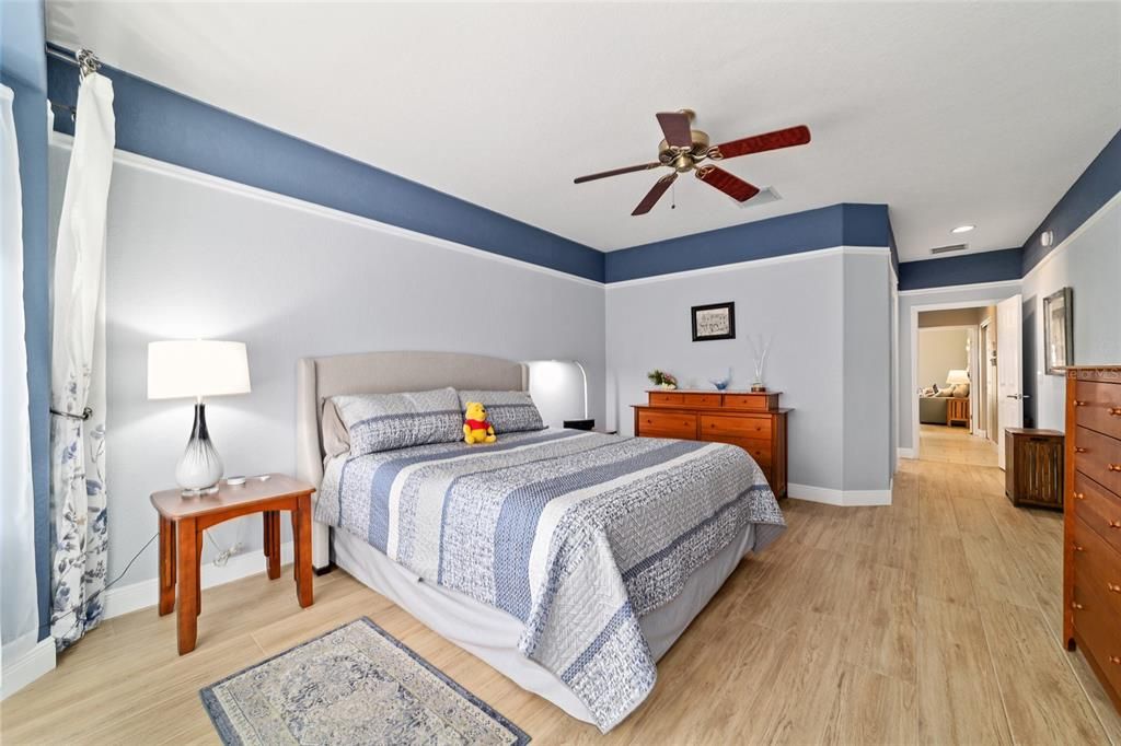 合同活跃: $469,965 (2 贝兹, 2 浴室, 1639 平方英尺)