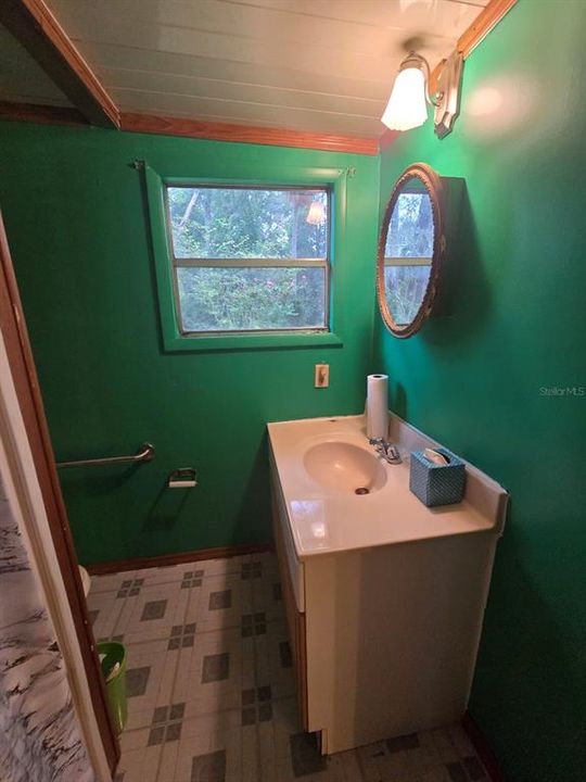 For Sale: $91,000 (3 beds, 2 baths, 976 Square Feet)