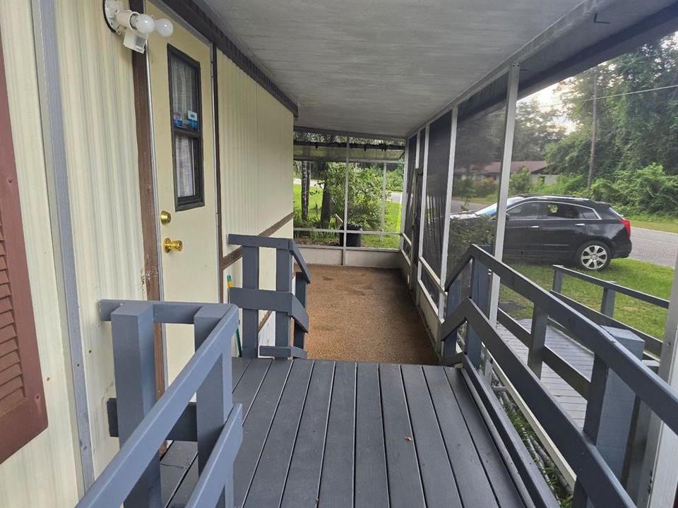 For Sale: $91,000 (3 beds, 2 baths, 976 Square Feet)
