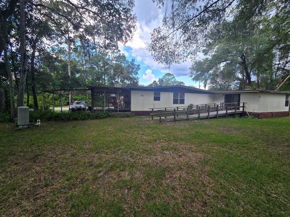 For Sale: $91,000 (3 beds, 2 baths, 976 Square Feet)