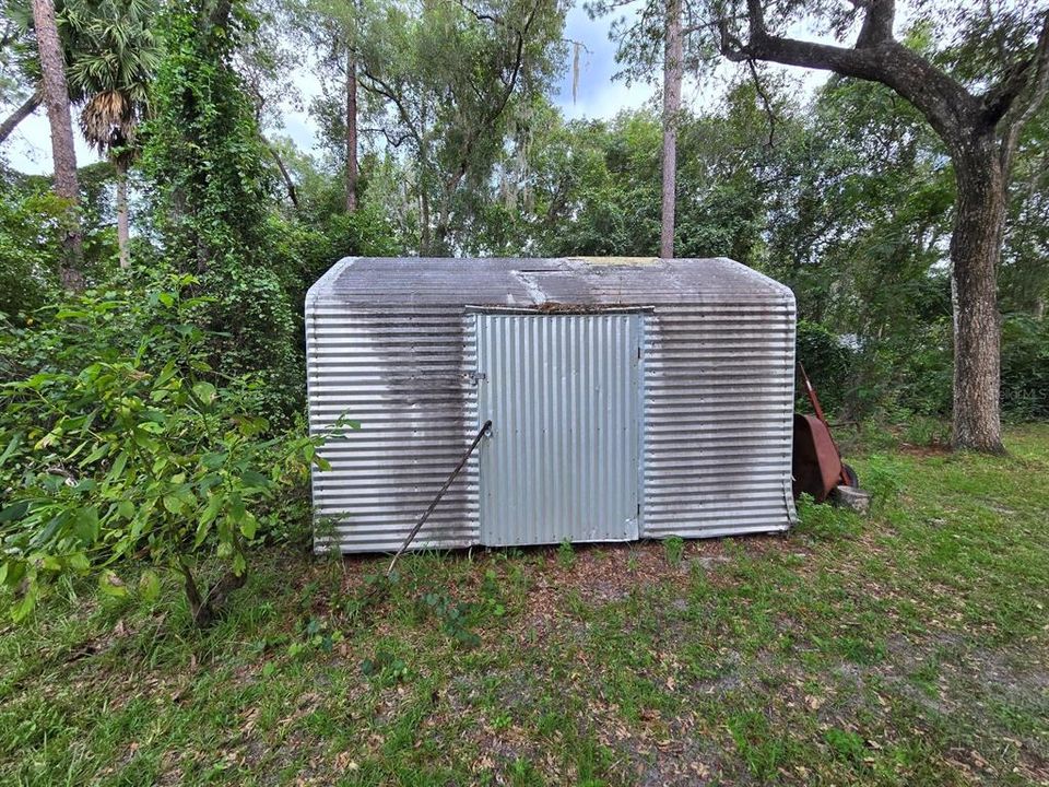 For Sale: $91,000 (3 beds, 2 baths, 976 Square Feet)