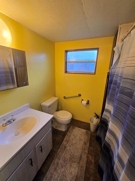 For Sale: $91,000 (3 beds, 2 baths, 976 Square Feet)