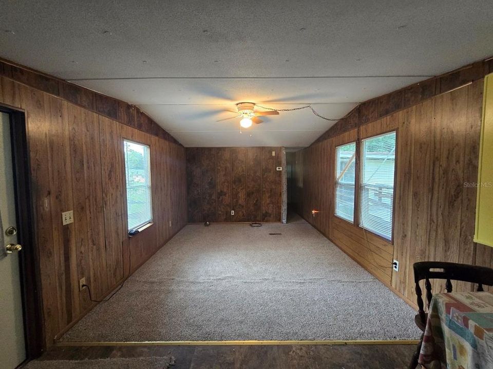 For Sale: $91,000 (3 beds, 2 baths, 976 Square Feet)