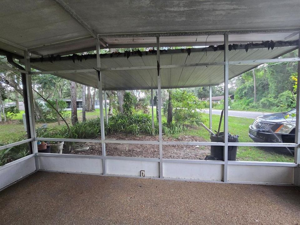 For Sale: $91,000 (3 beds, 2 baths, 976 Square Feet)