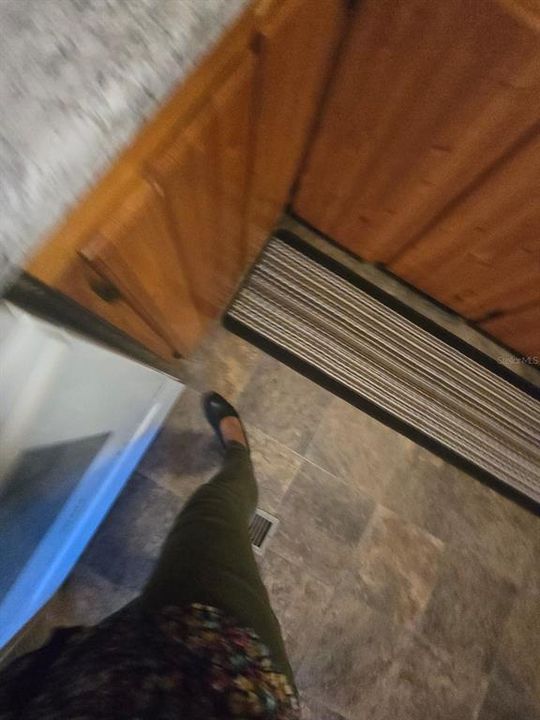 For Sale: $91,000 (3 beds, 2 baths, 976 Square Feet)