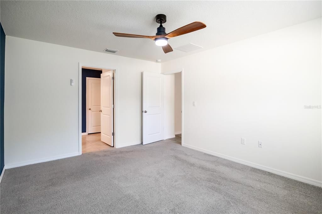 待售: $337,000 (4 贝兹, 2 浴室, 1768 平方英尺)