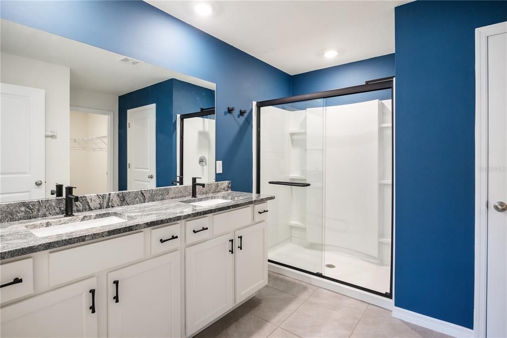 待售: $337,000 (4 贝兹, 2 浴室, 1768 平方英尺)