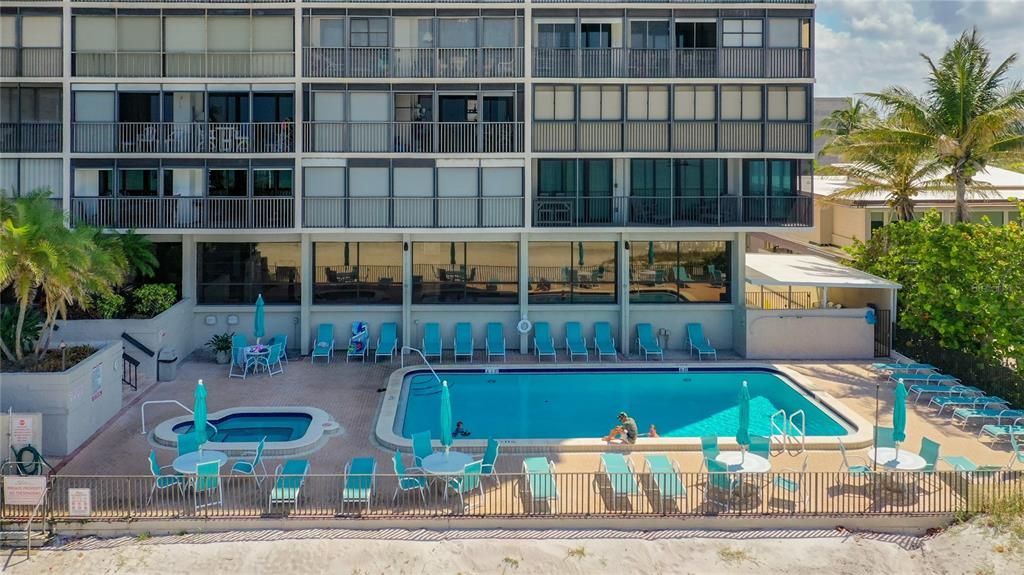 合同活跃: $3,600 (2 贝兹, 2 浴室, 1100 平方英尺)