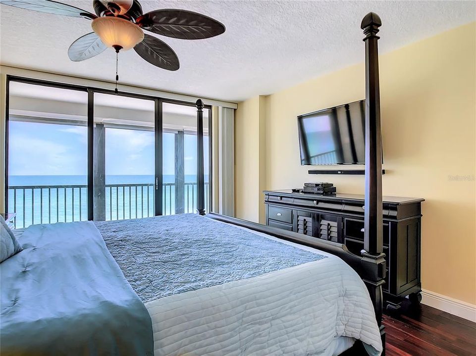 合同活跃: $3,600 (2 贝兹, 2 浴室, 1100 平方英尺)