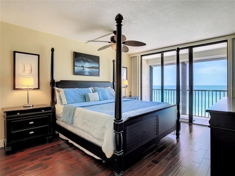 合同活跃: $3,600 (2 贝兹, 2 浴室, 1100 平方英尺)