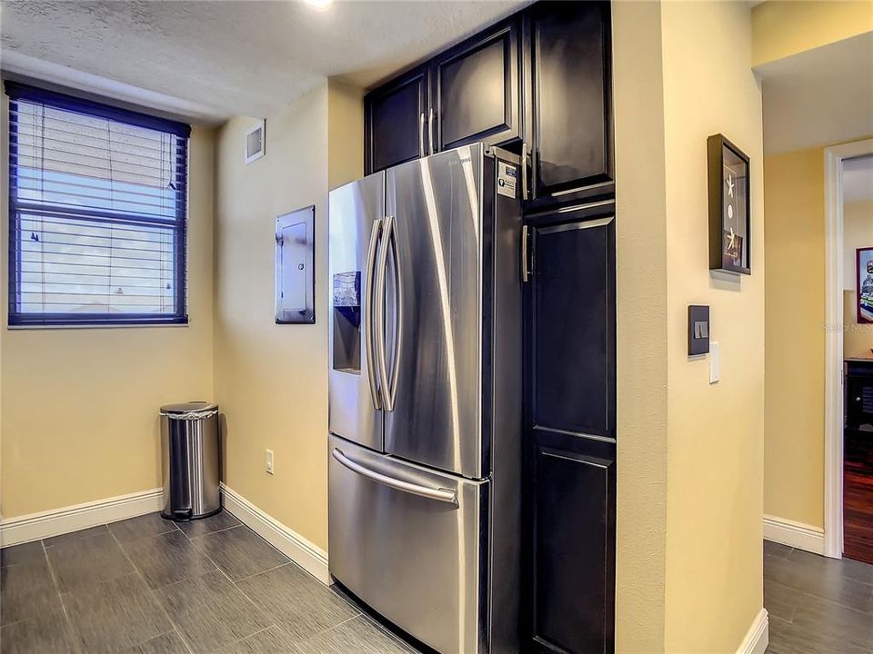 合同活跃: $3,600 (2 贝兹, 2 浴室, 1100 平方英尺)